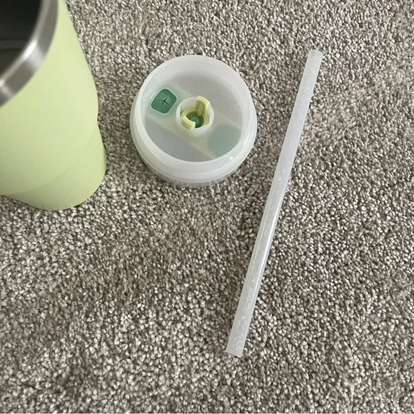 Stanley Quencher H2.0 FlowState Tumbler 14 oz Citron - Picture 14 of 15